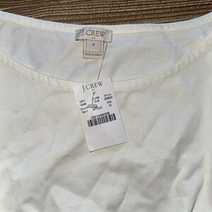 New with tags crew top.